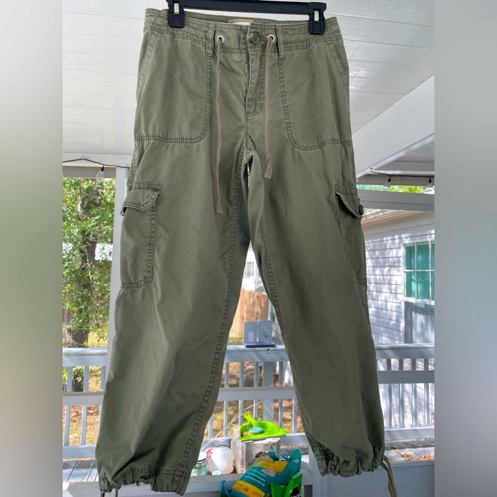 Cropped Cargo